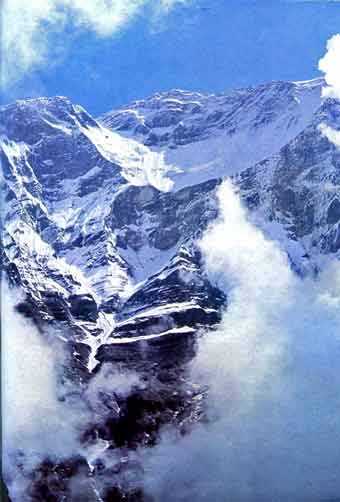 
Dhaulagiri West Face - Zabudnina Everest book
